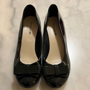 American Eagle Outfitters Black Patent Dress Shoes with Bow